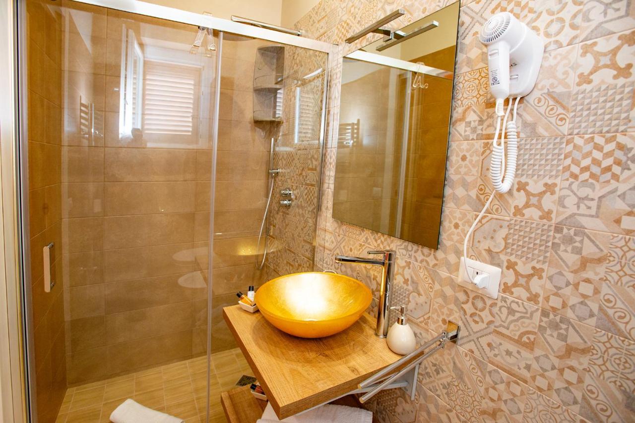 B&B Rita, Nel Cuore Del Salento กาวัลลีโน ดิ เลชเช ภายนอก รูปภาพ
