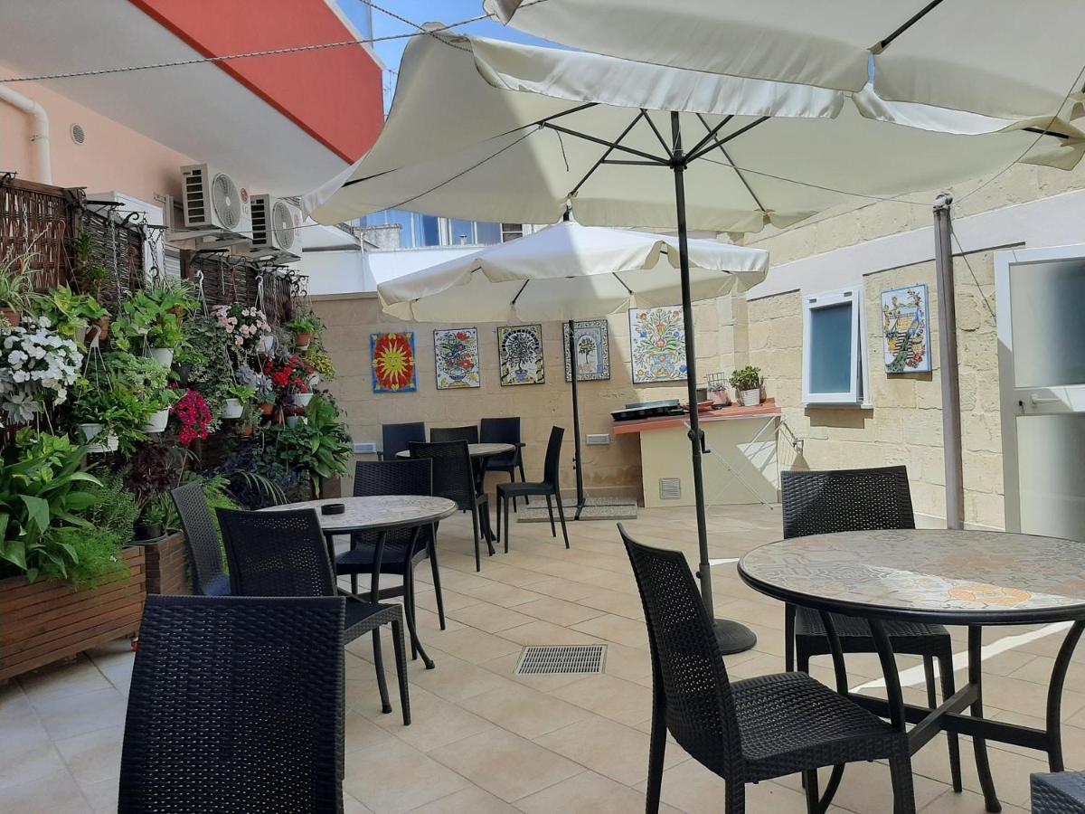 B&B Rita, Nel Cuore Del Salento กาวัลลีโน ดิ เลชเช ภายนอก รูปภาพ